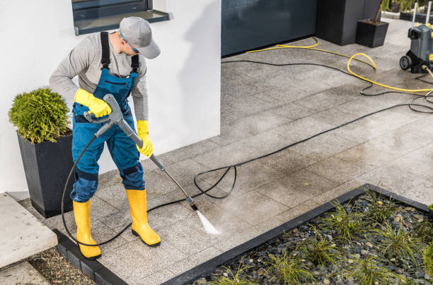 Fence Pressure Washing in Louisville, KY